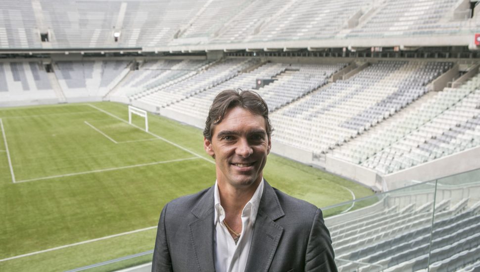 A defesa de Giba afirma que desde que o ex-atleta parou de jogar, seus vencimentos caíram drasticamente