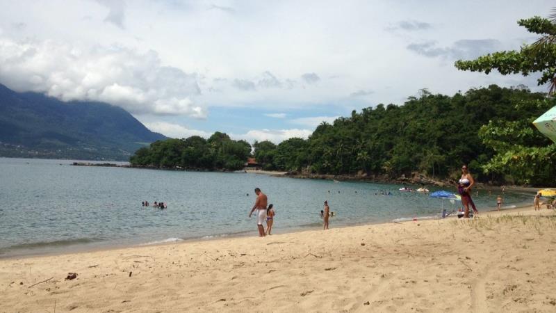 Litoral norte de São Paulo libera lojas, bares e praias no réveillon