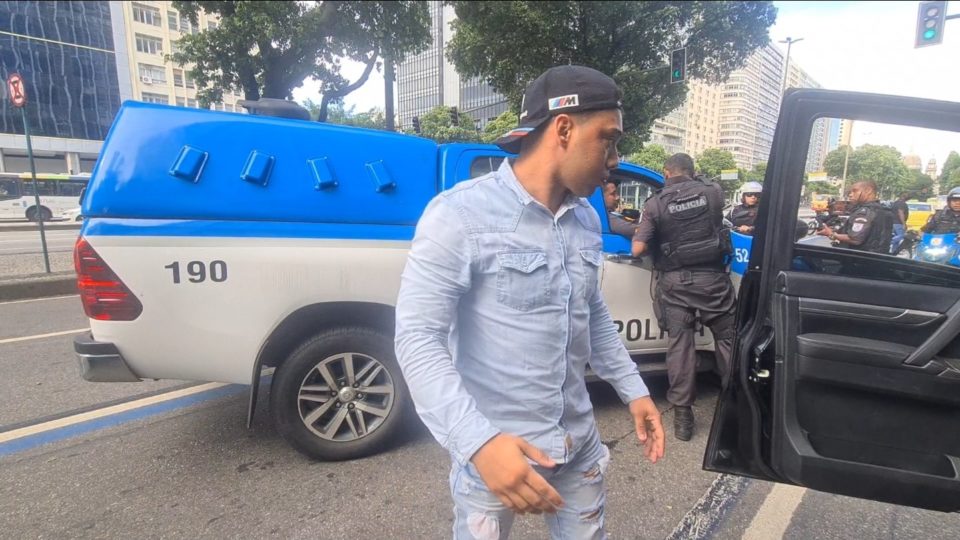Vereador Gabriel Monteiro afirma ter sido alvo de ataque durante atividade parlamentar