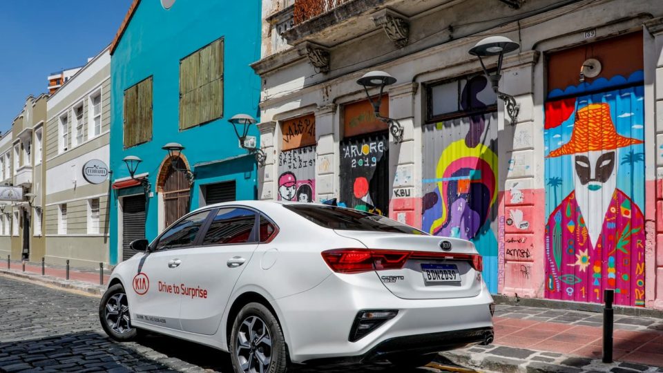 Novo Kia Cerato no Largo da Ordem, em Curitiba