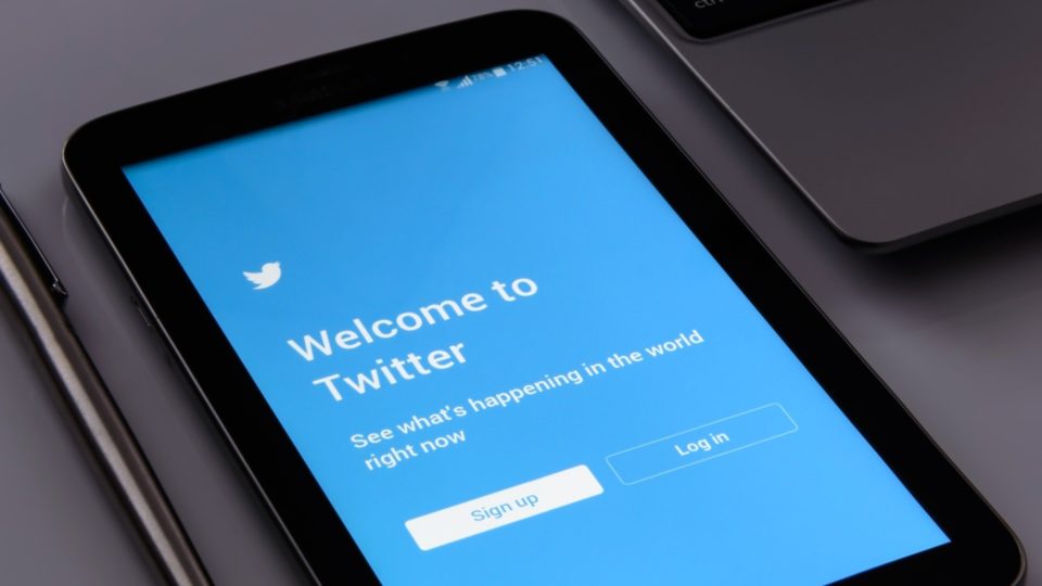 Egocentrismo digital Censura nas redes sociais escancara a hipocrisia dos plutocratas progressistas que adaptam valores caros à democracia às suas necessidades políticas.