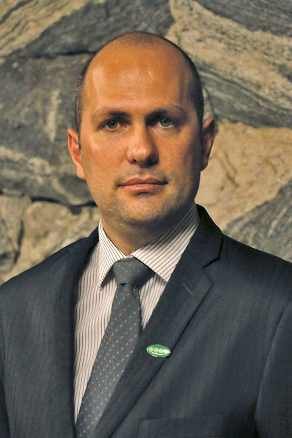 Milton Carlos Zanelatto Gonçalves foi recém-eleito novo presidente do Conselho de Arquitetura e Urbanismo do Paraná. Milton Carlos Zanelatto Gonçalves foi recém-eleito novo presidente do Conselho de Arquitetura e Urbanismo do Paraná.