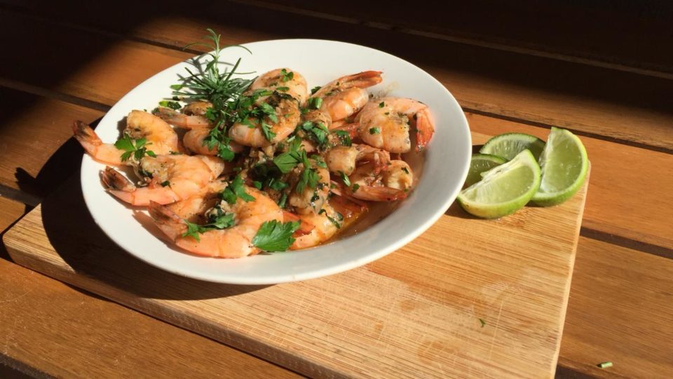 Startup paranaense de impacto social ganha prêmio da Fundação Boticário e lança livro de receitas caiçaras Olha o Peixe é uma startup de impacto social do litoral do Paraná. Foto: Divulgação/Olha o Peixe