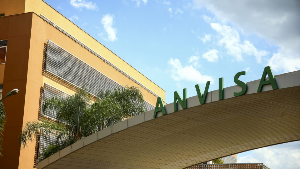 Anvisa autoriza uso emergencial de coquetel para tratamento da Covid-19 anvisa