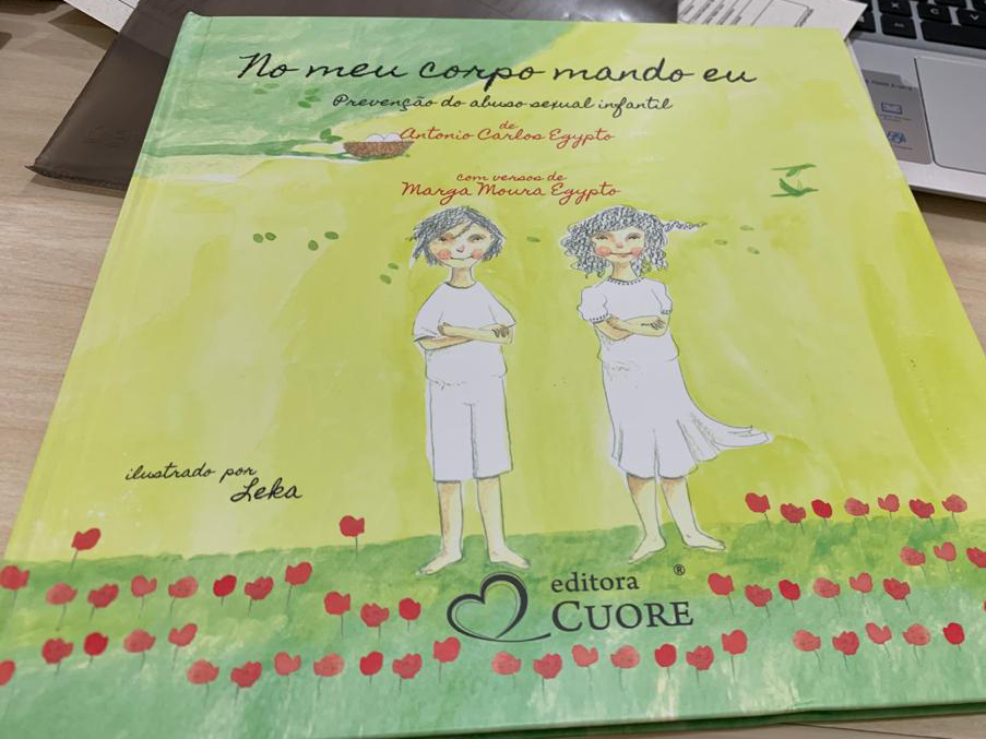 Prefeito de Sorocaba denuncia compra de livros infantis com linguagem imprópria