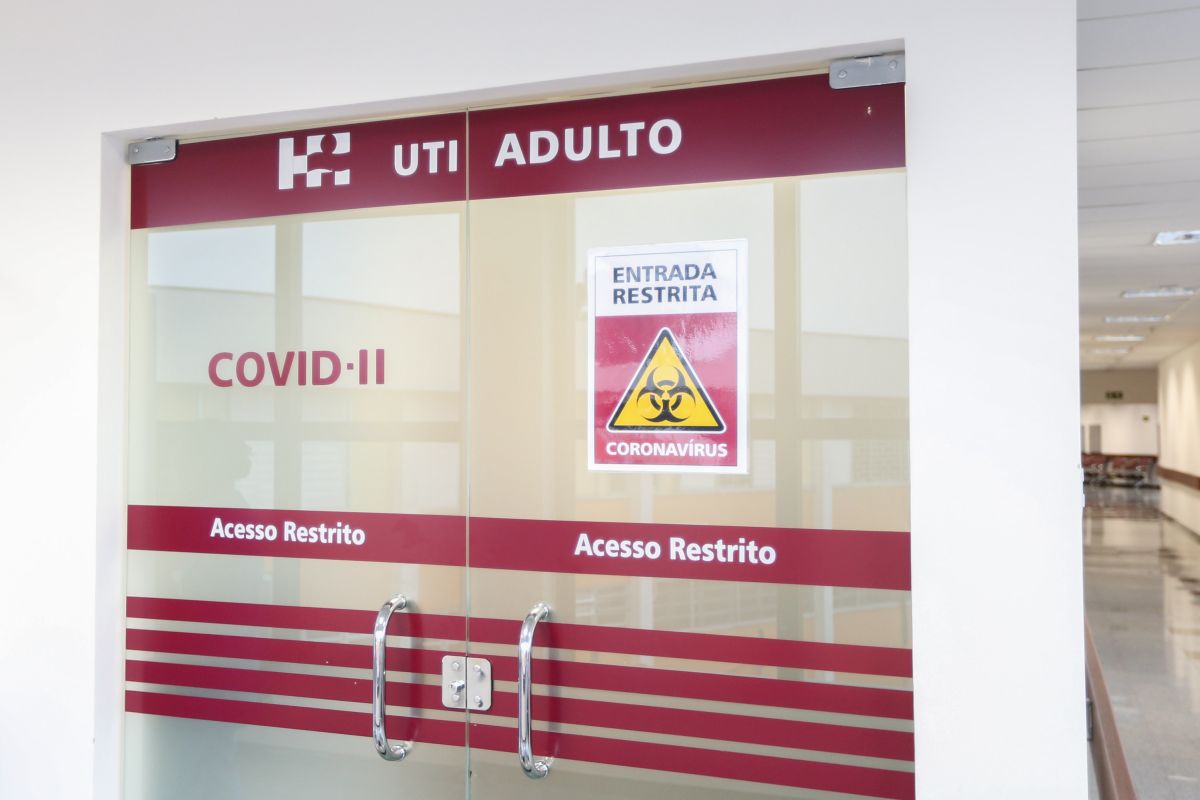 UTIs para Covid-19 no Paraná estão 82% ocupadas nesta quarta.