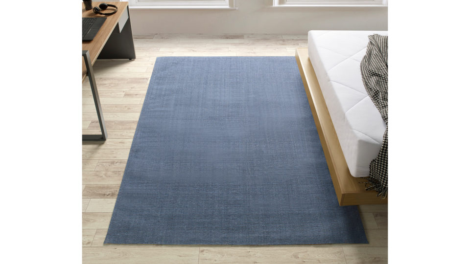 Engana-se quem pensa que não pode ter tapetes porque tem pets. Escolha os de fácil manutenção, como o tapete sisal natural Carcará – disponível em quatro cores e cinco tamanhos diferentes.