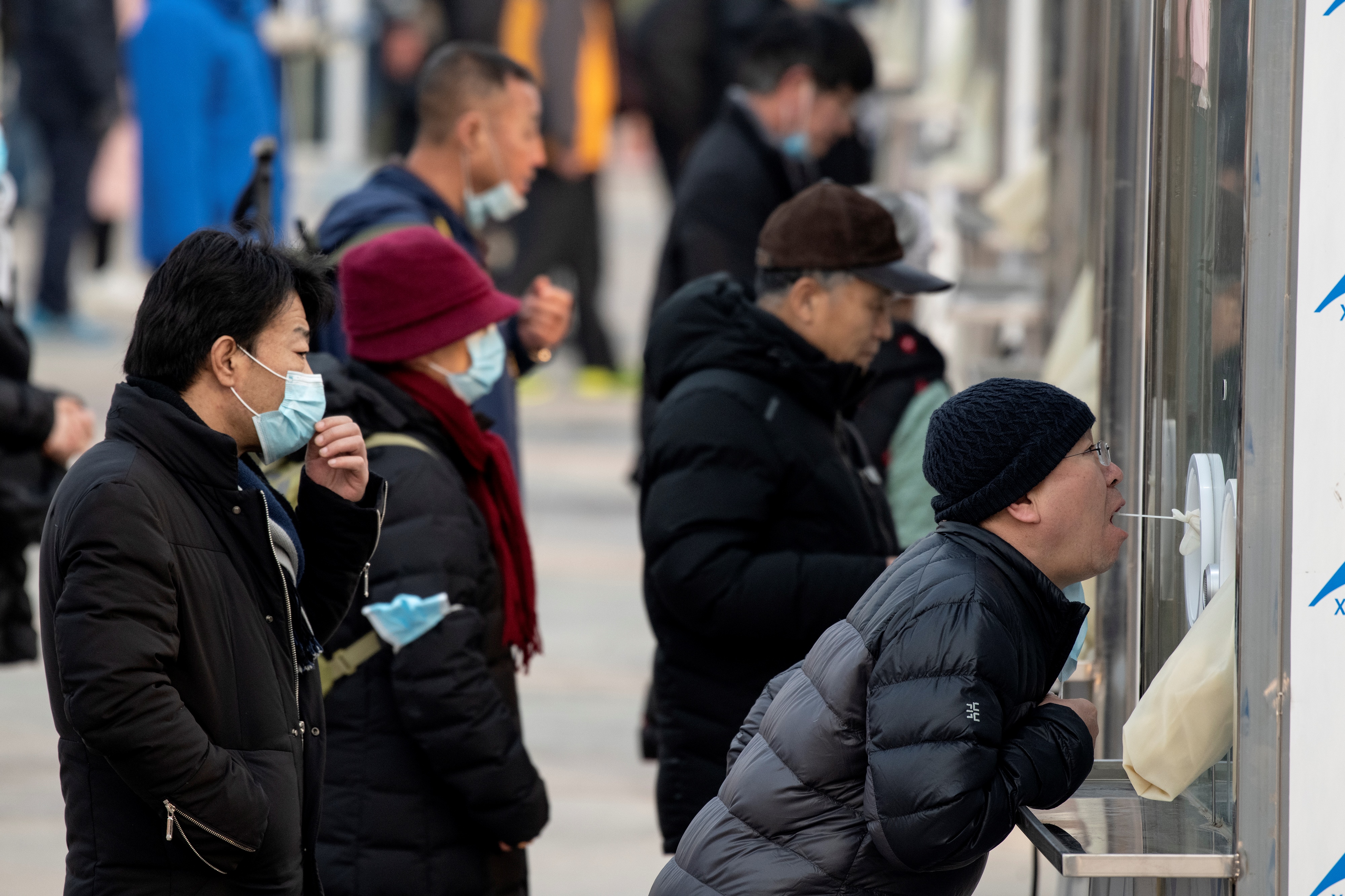 Após novos casos de Covid-19, China começa a testar dois milhões em Pequim