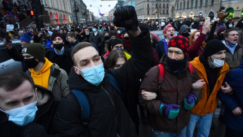 Rússia prende manifestantes que exigem a libertação de Alexei Navalny