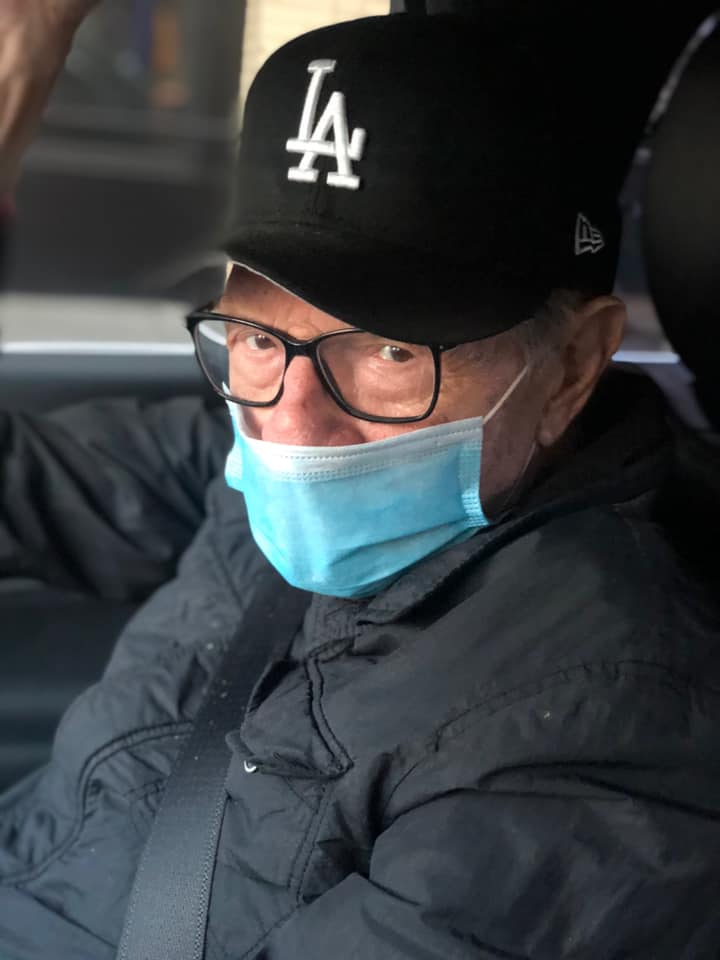 Apresentador Larry King morre aos 87 anos por complicações decorrentes da Covid-19