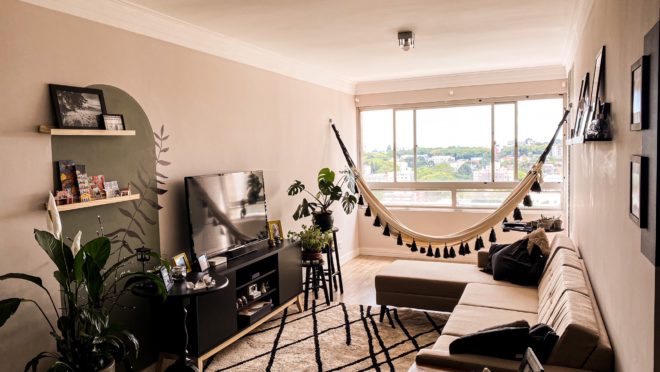 No perfil do Instagram @acasadakelly a fotógrafa mostra as mudanças e desafios no novo imóvel.