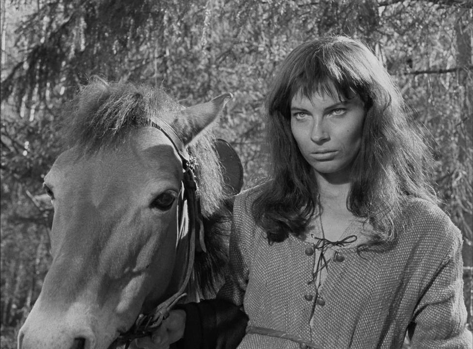Gunnel Lindblom no papel de Ingeri, em A fonte da donzela, de Ingmar Bergman. Gunnel Lindblom no papel de Ingeri, em A fonte da donzela, de Ingmar Bergman.