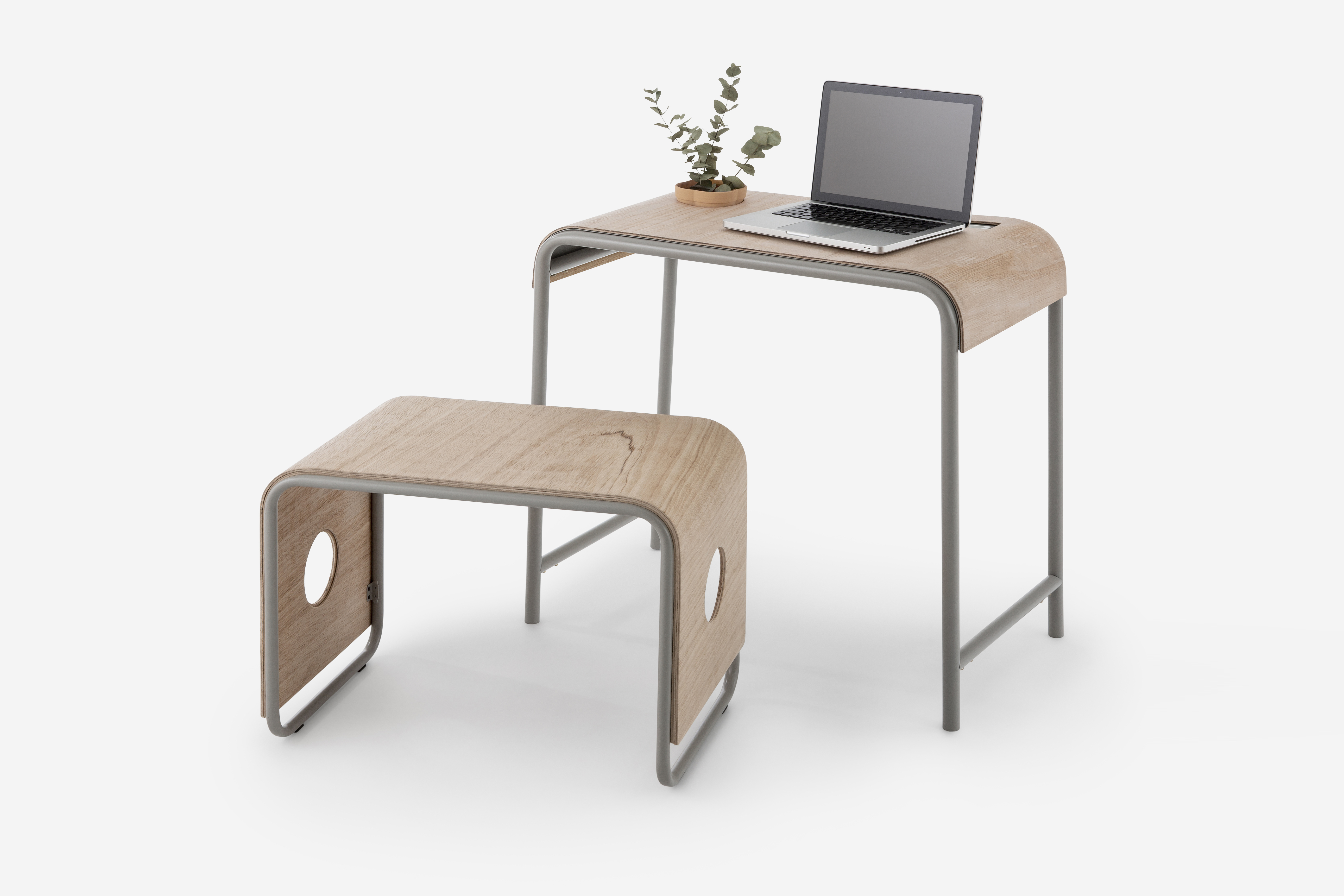 A Furf desenhou uma escrivaninha compacta, mas que respeita regras ergonômicas.