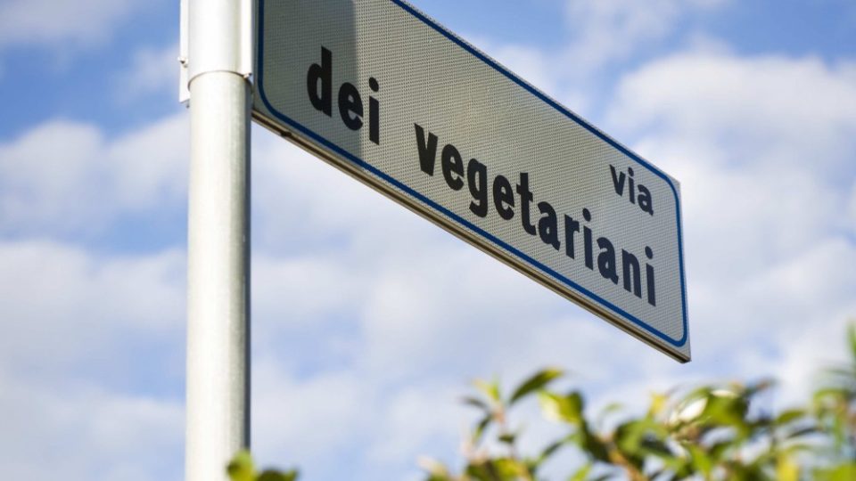 Cidade italiana nomeia rua em homenagem aos vegetarianos Rua na Italia