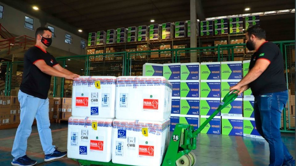 Governo despacha segunda dose da vacina de Covid-19 para os municípios Governo despacha segunda dose de vacina contra Covid para municípios paranaenses