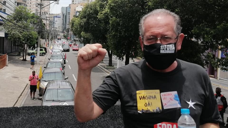Prefeito de Niterói sanciona lei que retira auxílio emergencial de quem não se vacinar