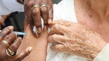 Veja o guia da vacinação contra Covid para maiores de 90 anos em Curitiba