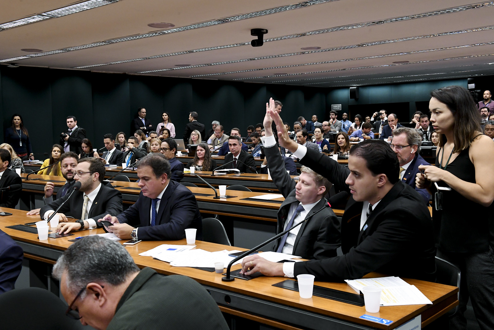 Reunião da Comissão Mista de Orçamento do Congresso em 2019: impasses políticos impediram a instalação da CMO em 2020.