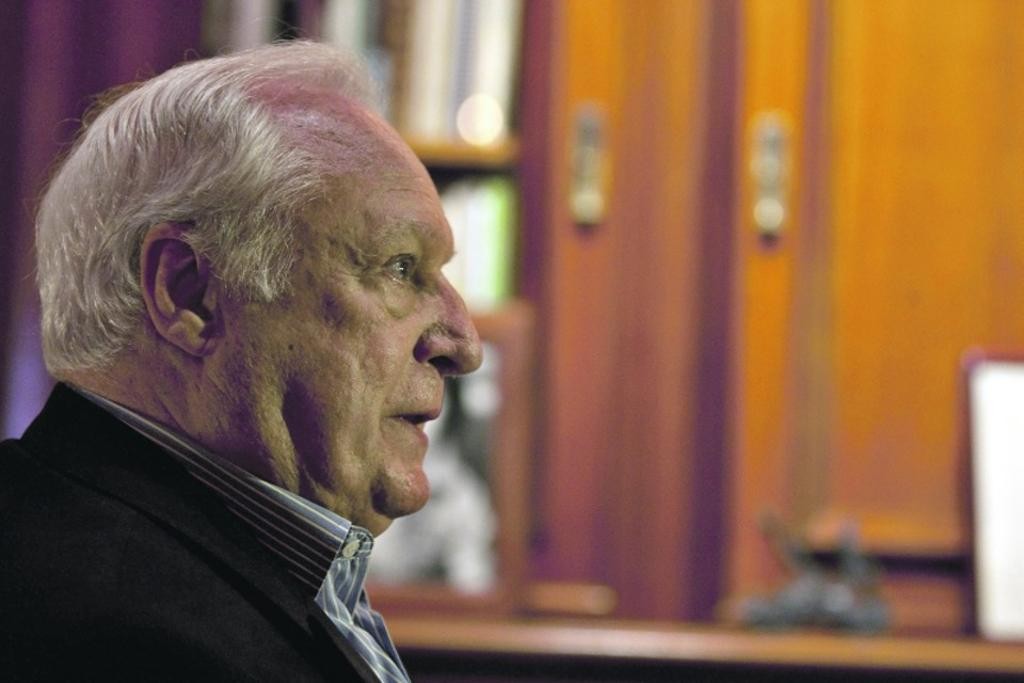 Gustavo Fruet lamenta morte de René Dotti