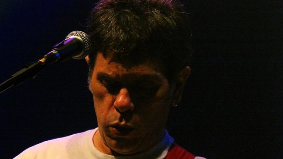 Roger Moreira: “A rebeldia hoje é ser de direita” entrevista roger moreira ultraje a rigor