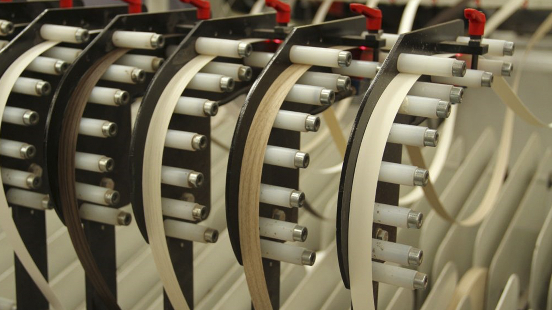 A versatilidade e o visual contemporâneo dos produtos da Bentec ficam por conta de uma variada gama de cores e materiais