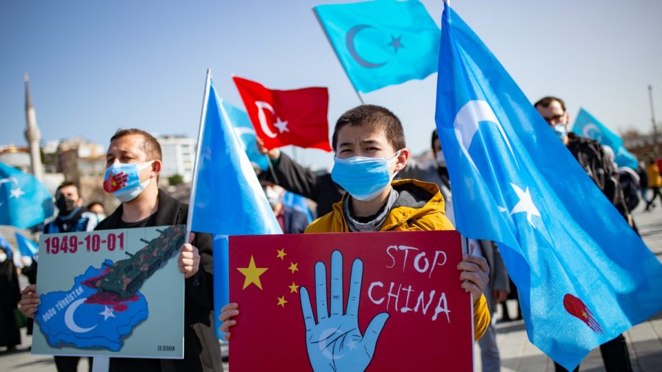 Como funciona o programa chinês que está sutilmente acabando com a cultura uigur uigur