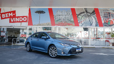 Corolla é um SUV Cross com corpo de sedã e alma de Toyota Toyota Corolla é um dos carros mais seguros do Brasil