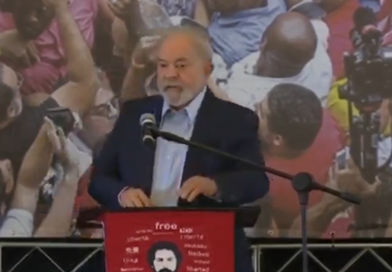 O ex-presidente Lula durante pronunciamento após a decisão de Fachin de anular as ações contra ele na Lava Jato.