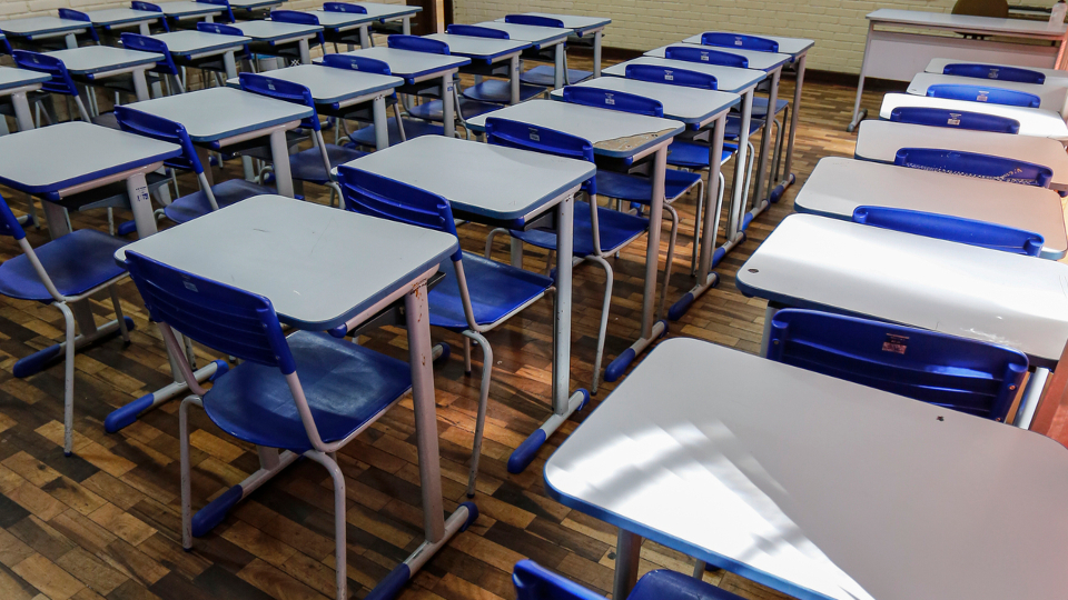 O estudo zureta de Zurique e a abertura das escolas O estudo zureta de Zurique e a abertura das escolas