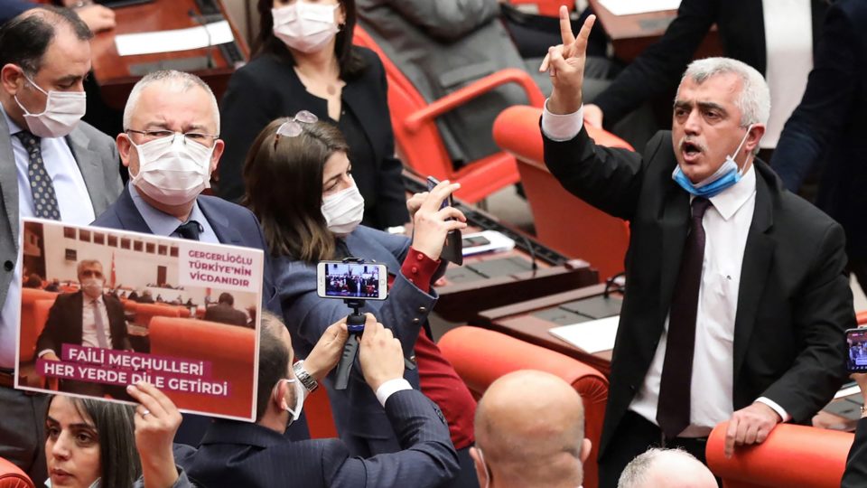 Turquia se mobiliza para banir partido da oposição pró-curdo turquia