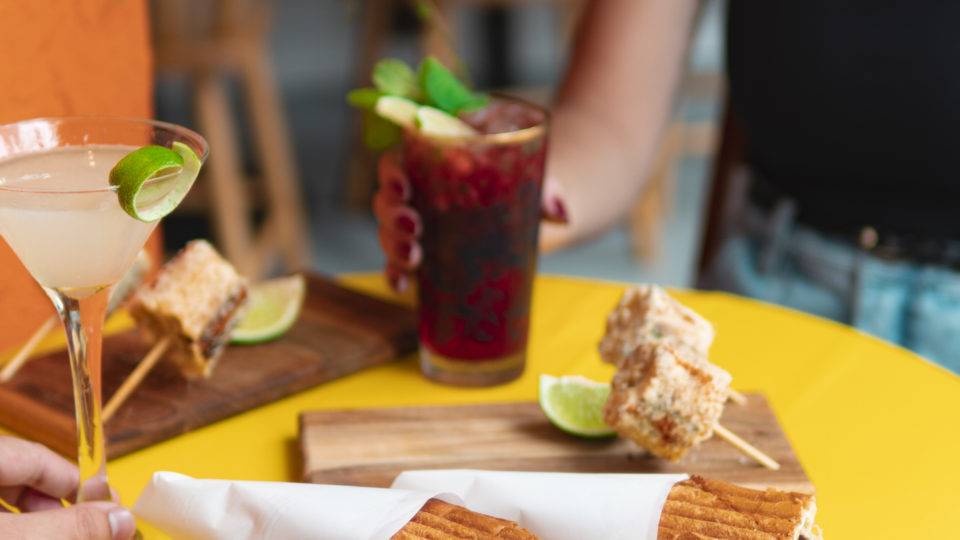 Não sabe o que pedir pra comer? Confira novos lugares em Curitiba Giro Gastronômico