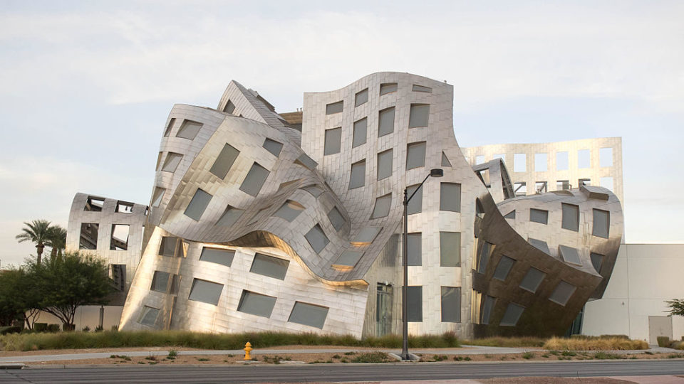 Um monumento à auto-importância: Arquitetura como meio de homenagear o arquiteto O Lou Ruvo Center for Brain Health, em Las Vegas: quem autorizou isto?