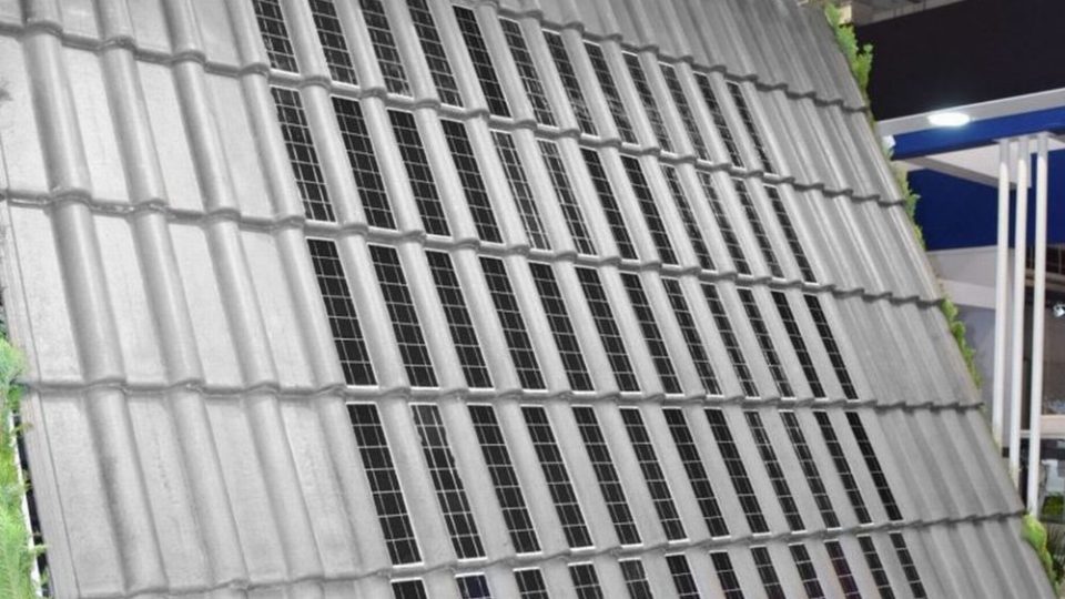 Com passado polêmico, Eternit testa telhas fotovoltaicas em cidade do Paraná Eternit