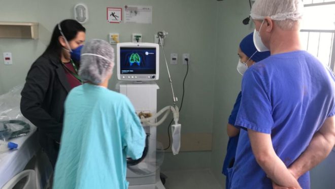 Aceleração da pandemia forçou em um mês aumento de 61% dos leitos em Curitiba UTI ativada no Hospital de Clínicas para pacientes com Covid-19 a partir da doação de equipamentos.