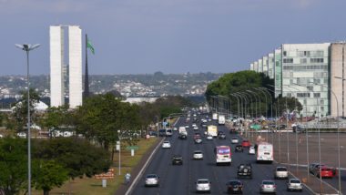 Governo só deve voltar a congelar salário em 3 ou 4 anos. Aumento em 2022 está liberado O Congresso e a Esplanada dos Ministérios: o governo concordou com mudança feita pelo Legislativo que postergou as medidas mais duras de ajuste fiscal, mas não esclareceu os motivos.