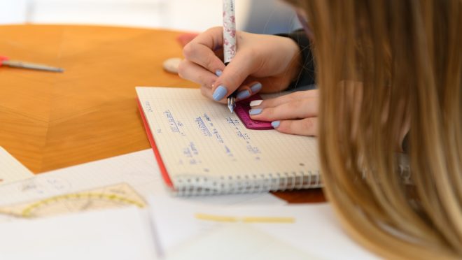 Vereadores querem incluir homeschooling como modalidade de ensino em Curitiba Vereadores de Curitiba querem instituir o homeschooling como modalidade de ensino na capital.