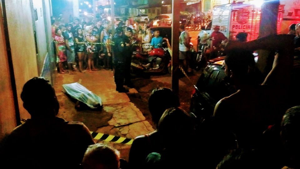 A outra pandemia Na lista das cinquenta cidades com maior taxa de homicídio, dezesseis são brasileiras