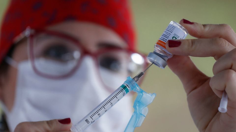 Quebrar as patentes não resolve o problema das vacinas Vacina contra Covid-19.