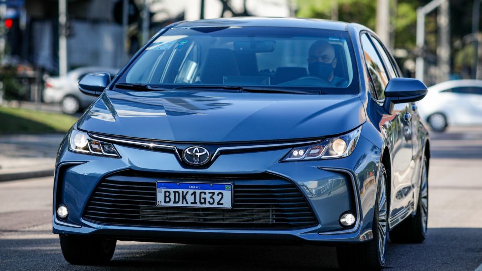 Toyota Corolla de dianteira