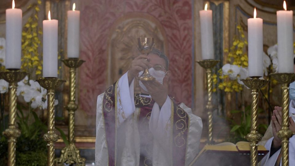 Liberdade de religião é um dos direitos fundamentais da Constituição brasileira.