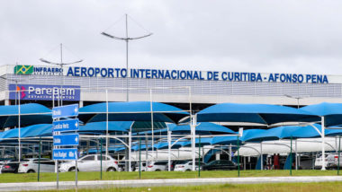 Governo quer atrair R$ 10 bilhões para aeroportos, ferrovia e portos em três dias de leilões O terminal de Curitiba é o maior dos aeroportos que serão leiloados nesta quarta-feira (7).