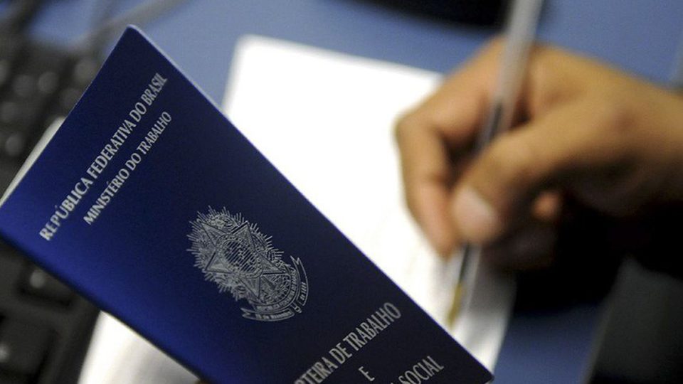 A euforia do Caged ou o desastre da Pnad? Como anda o emprego com carteira assinada mercado de trabalho