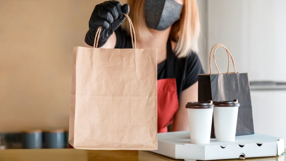 Compra de aplicativos de delivery pelo Magalu promete movimentar mercado de entregas Delivery comida