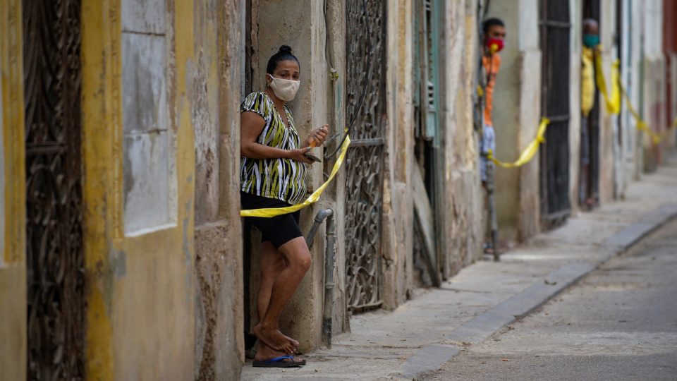 Pressionada por pandemia, Cuba impõe medidas drásticas de vigilância e restrição de mobilidade covid cuba