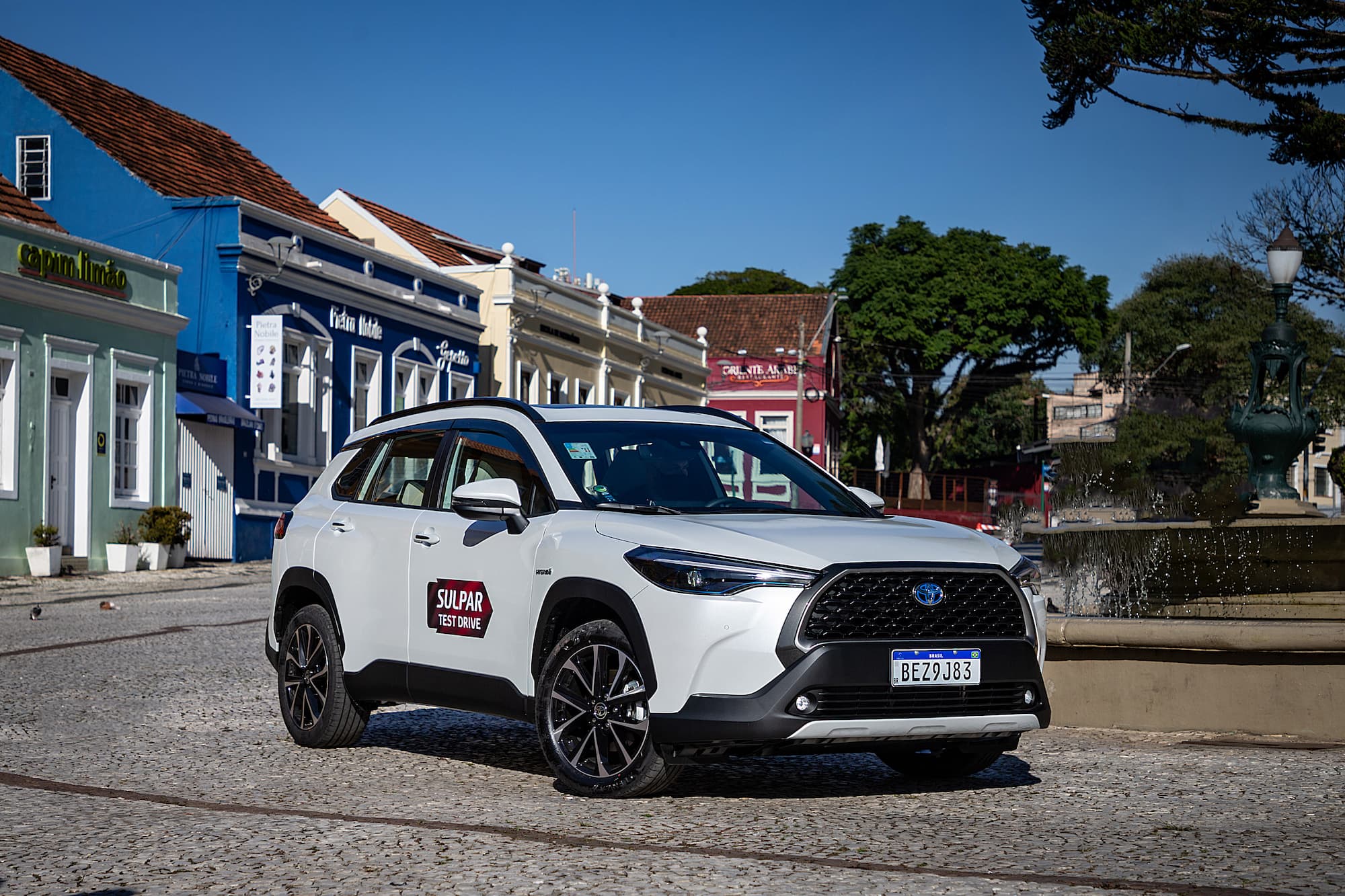 Toyota Corolla Cross no Largo da Ordem, em Curitiba