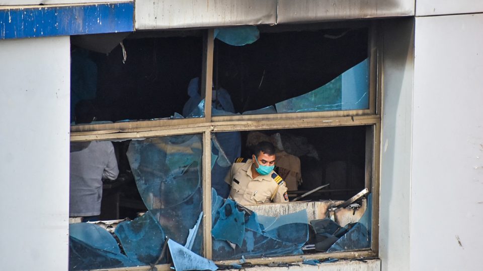 india hospital incendio