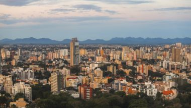 Após pagamento à vista surpreender, cresce inadimplência do IPTU parcelado IPTU tem alta na inadimplência no pagamento parcelado em Curitiba