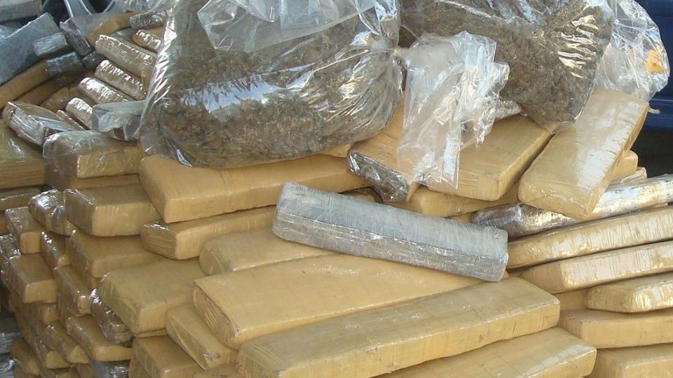 Lei de Drogas é acusada de encher prisões sem acabar com o tráfico. O que pode mudar Drogas apreendidas pela Polícia Federal.