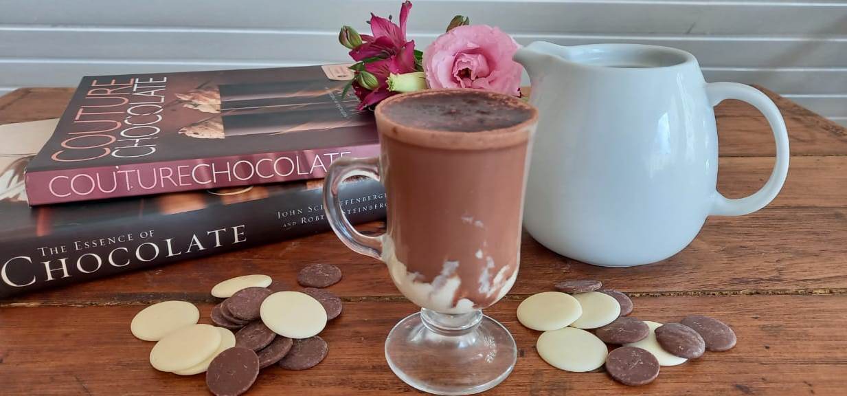 Receita chocolate quente, da chef Polyana Rodrigues.