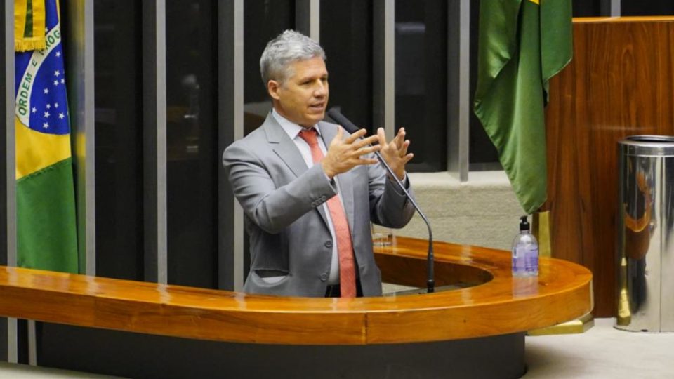 Deputado Paulo Teixeira (PT-SP) é o autor da PEC que aumenta número de vagas que podem ser indicadas pelo Legislativo no CNMP.